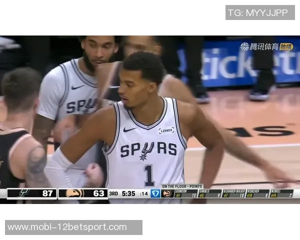 托布绝杀失利遭封盖03秒空接再被大帽翻倒在地真是倒霉透了